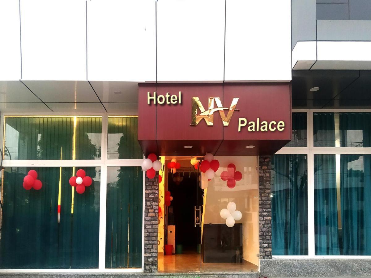Nv Palace Hotel Vrindāvan Zewnętrze zdjęcie