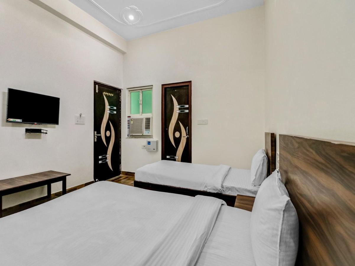 Nv Palace Hotel Vrindāvan Zewnętrze zdjęcie